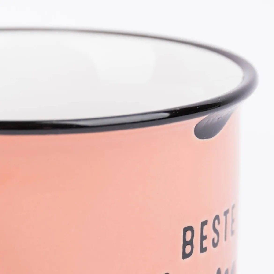Tasse Vintage aus Keramik in Emaille-Optik Beste Mama der Welt lachsorange schwarz 400ml von Grafik Werkstatt
