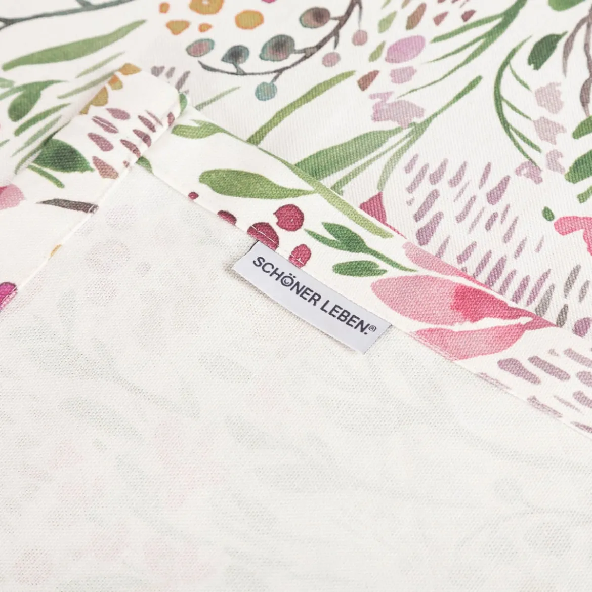 Tischdecke Aquarell Blumen weiß rosa grün in versch. Größen von SCHÖNER LEBEN.