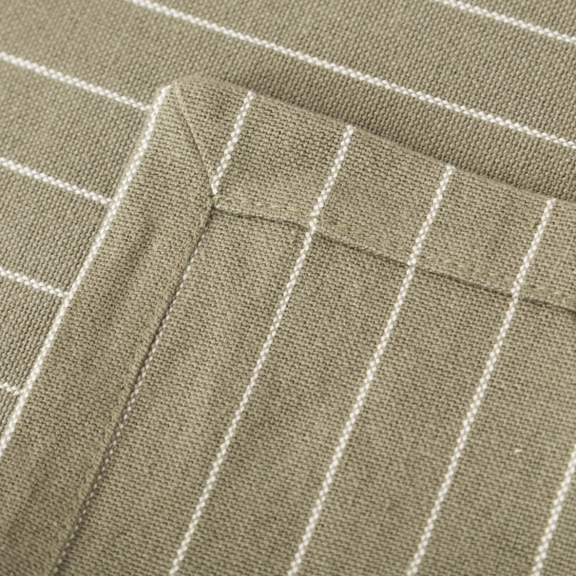 Tischdecke aus Baumwolle gestreift olivgrün weiß 140x300cm von Linen & More
