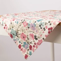 Tischdecke aus Baumwolle mit Aquarell Blüten weiß rosa blauvon SCHÖNER LEBEN. – handgenäht & auf Maß