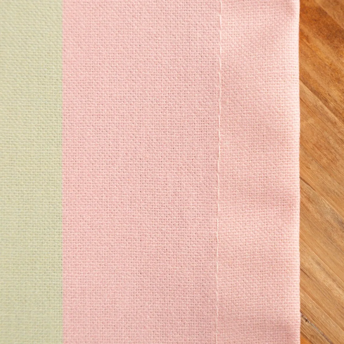 Tischdecke aus Baumwolle mit Streifen Pistazie Rosa von SCHÖNER LEBEN. – handgenäht & auf Maß