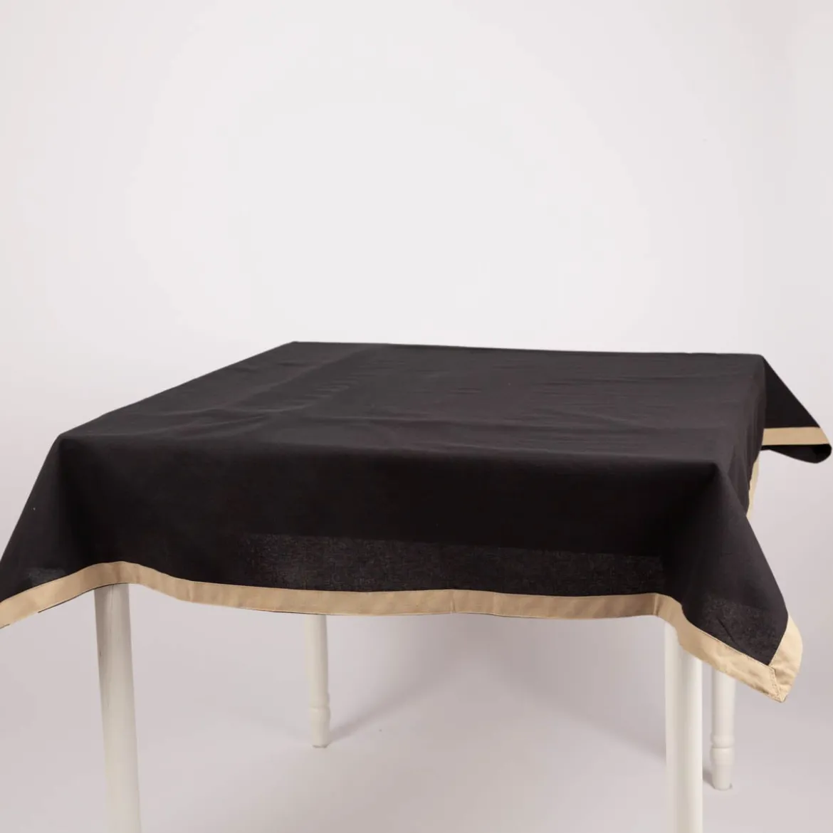 Tischdecke Duo aus Baumwolle wendbar mit abgesetztem Saum schwarz-natur 140x240cm