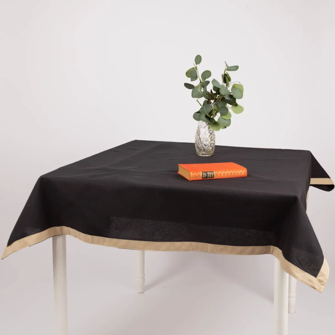 Tischdecke Duo aus Baumwolle wendbar mit abgesetztem Saum schwarz-natur 140x240cm