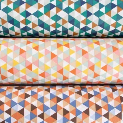 Tischdeckenstoff beschichtete Baumwolle TRIMIA Dreiecke weiß blau bunt 1,45m Breite