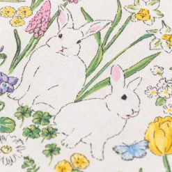 Tischdecke Rabbit Spring Fever Hasen Blumen weiß bunt in versch. Größen von SCHÖNER LEBEN.