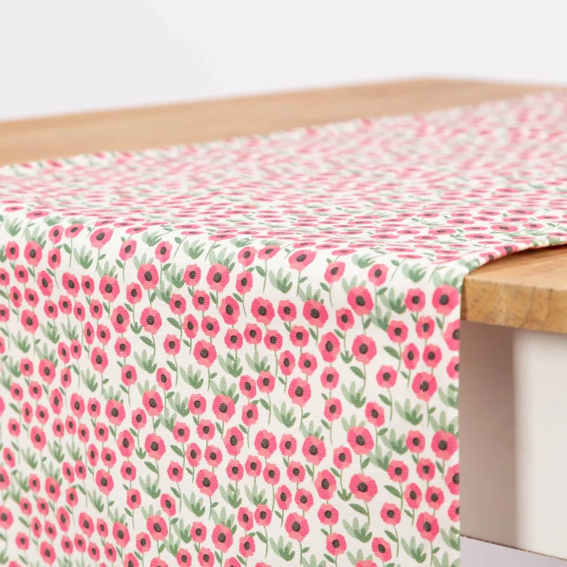 Tischläufer aus Baumwolle mit Mini Blumen weiß pink 40x160cm von SCHÖNER LEBEN.