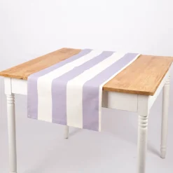 Tischläufer aus Baumwolle mit Streifen flieder ecru 40x160cm von SCHÖNER LEBEN.