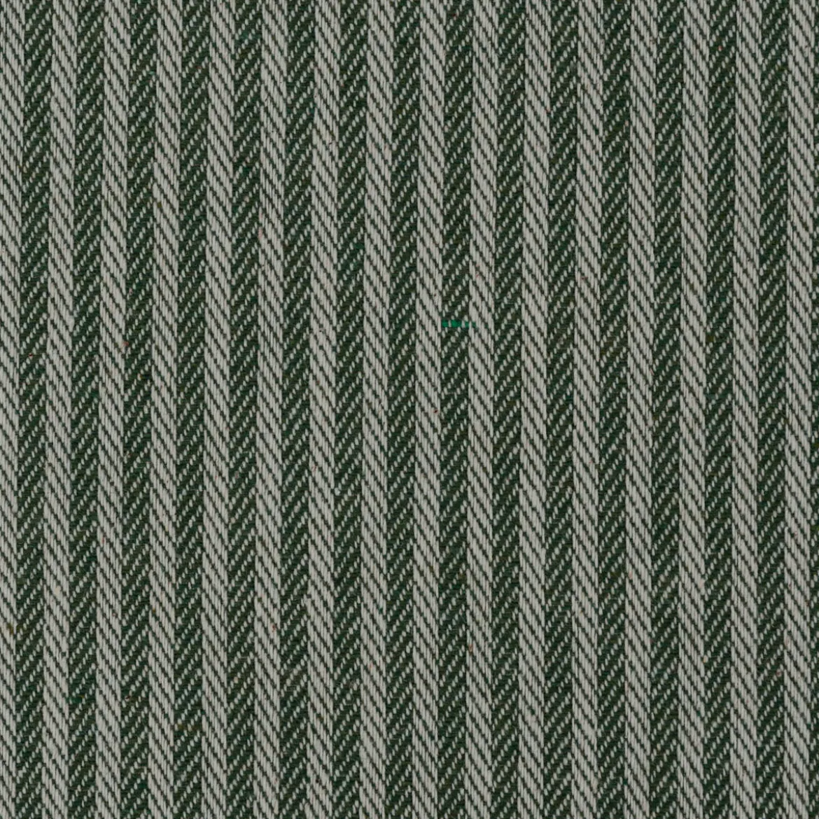 Tischläufer aus Dobbystoff mit schmalen Streifen grün beige in 40x160cm von SCHÖNER LEBEN.