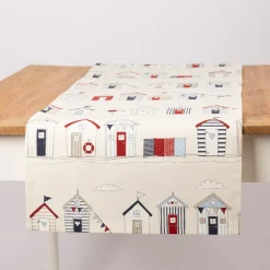 Tischläufer Baumwolle Beach Huts ecru blau rot 40x160cm von SCHÖNER LEBEN.