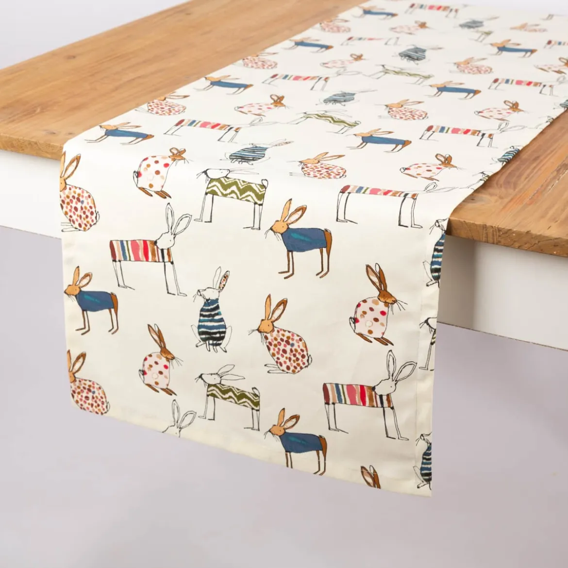 Tischläufer Baumwolle Hasen beige bunt 40x160cm von SCHÖNER LEBEN.