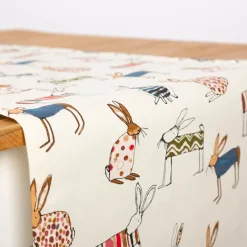 Tischläufer Baumwolle Hasen beige bunt 40x160cm von SCHÖNER LEBEN.