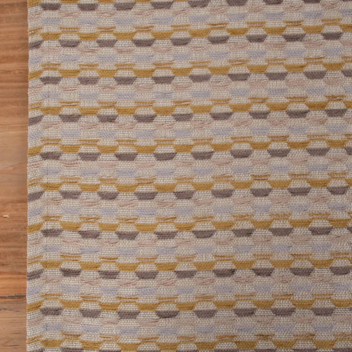 Tischläufer Mira Hexagon beige gelb 40x160cm von SCHÖNER LEBEN.
