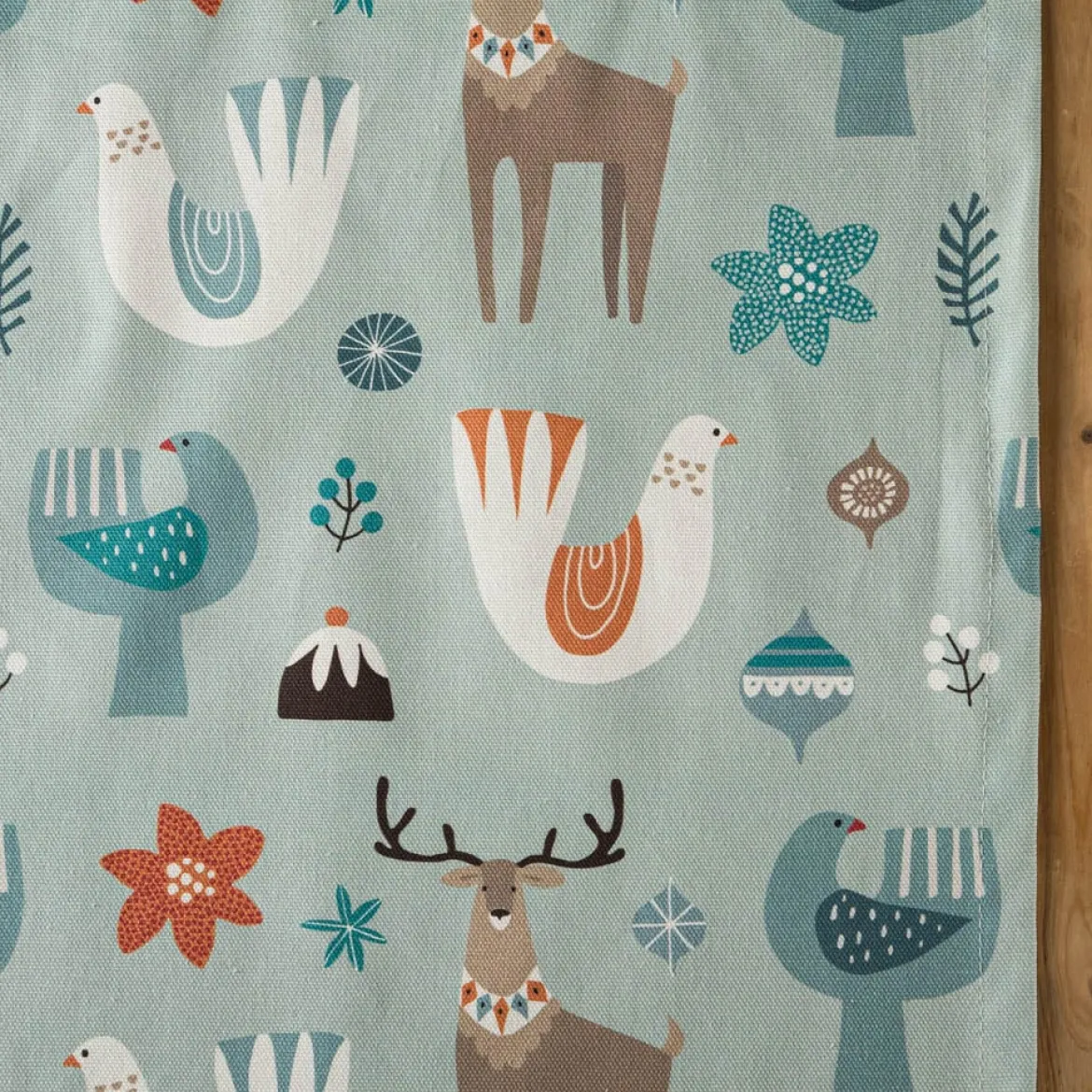 Tischläufer Scandi Christmas hellblau 40x160cm von SCHÖNER LEBEN.