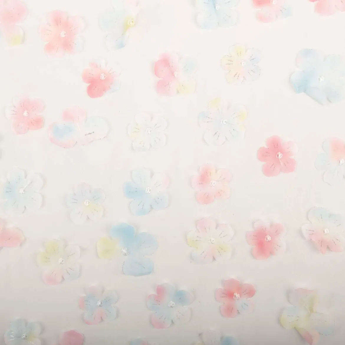 Tüllstoff 3D Blüten mit Perlen weiß hellblau rosa gelb 1,4m Breite