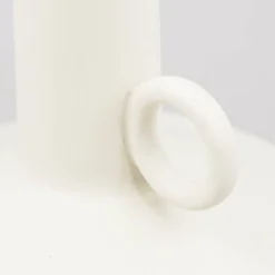 Vase aus Porzellan mit Henkel creme 14x19cm