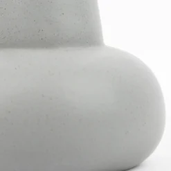 Vase aus Porzellan mit Henkel grau 14x22cm