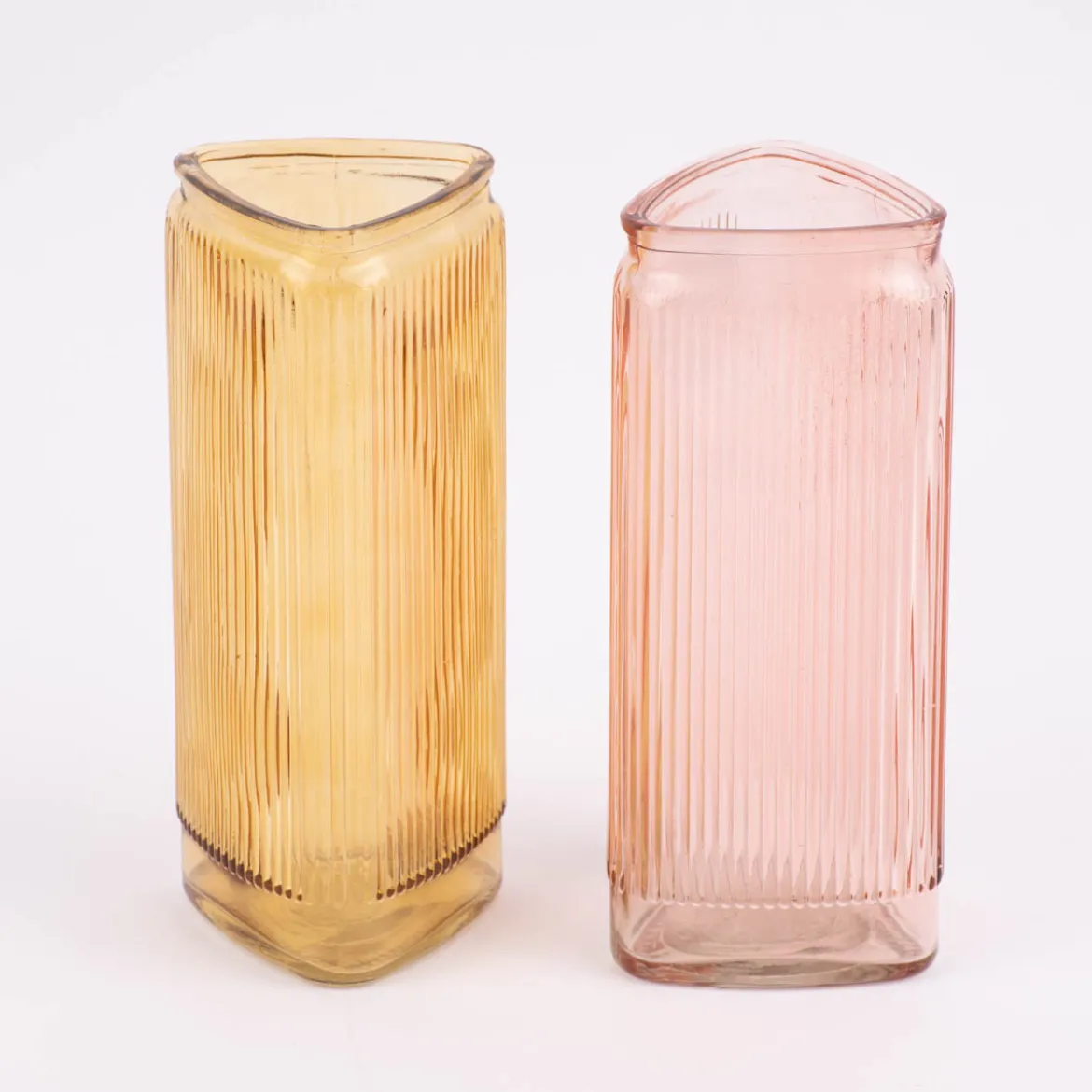 Vase Dekovase Glas dreieckig mit Rillen gelb 10,5x20cm
