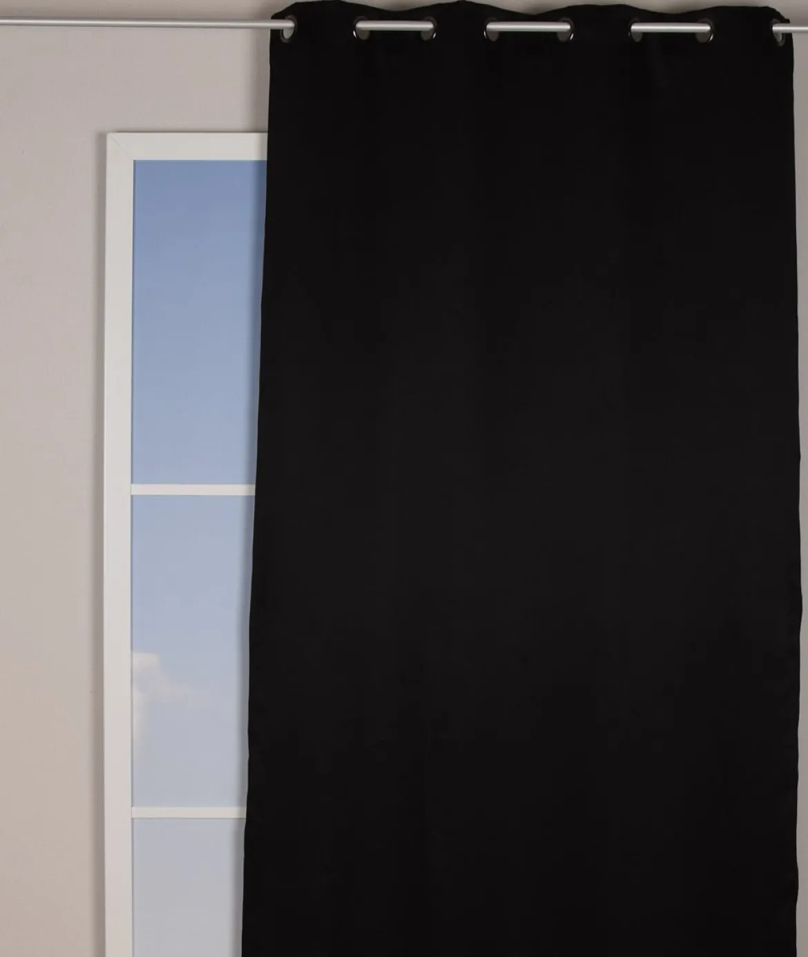 Verdunklungsgardine mit Ösenaufhängung einfarbig schwarz 135x250cm
