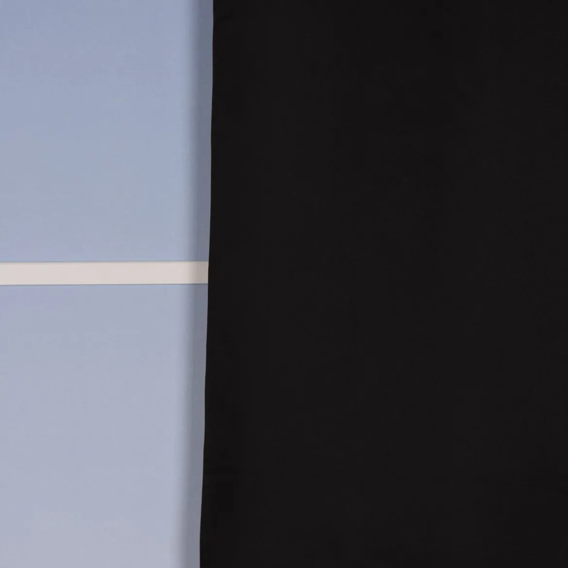 Verdunklungsgardine mit Ösenaufhängung einfarbig schwarz 135x250cm