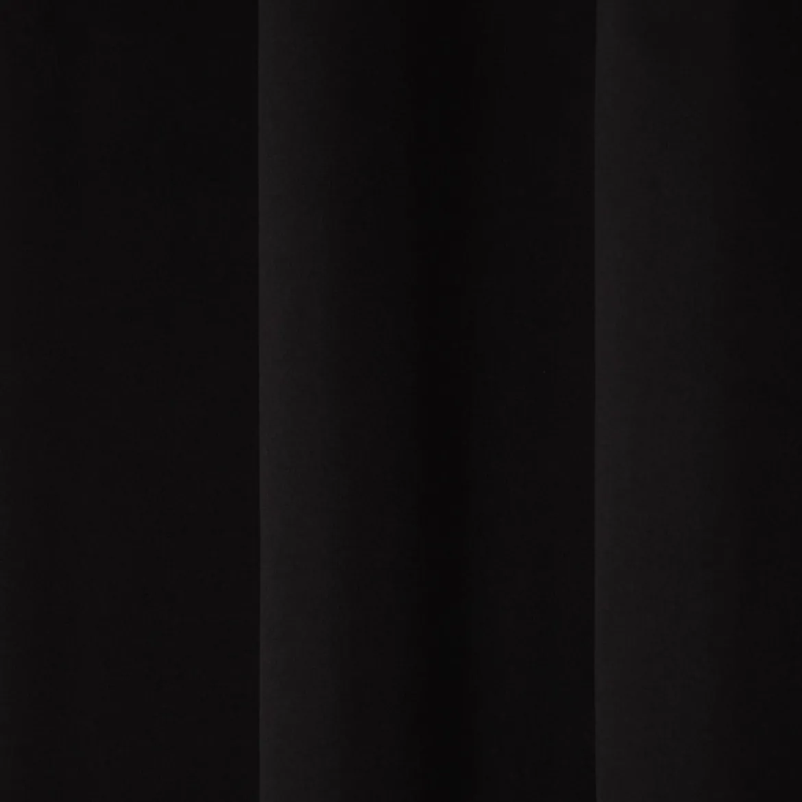 Verdunklungsgardine mit Ösenaufhängung einfarbig schwarz 135x250cm