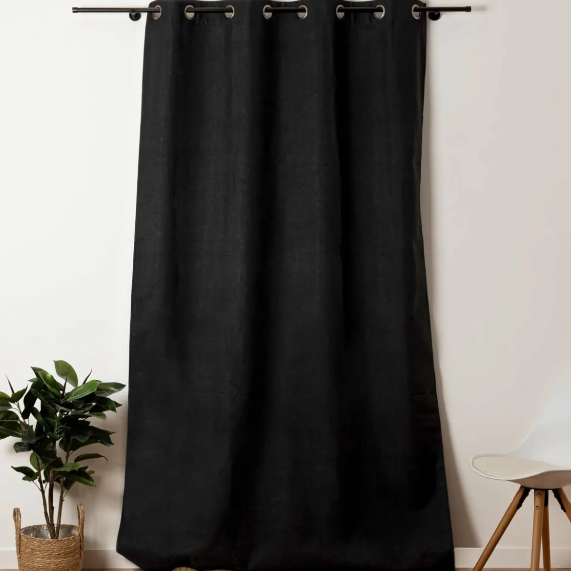 Verdunklungsgardine mit Ösenaufhängung einfarbig schwarz 140x260cm