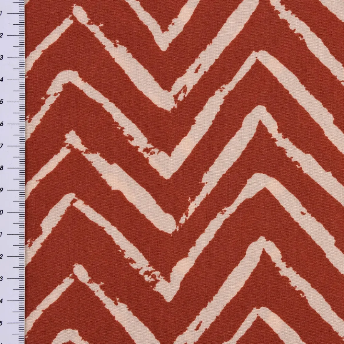 Viskosestoff Bekleidungsstoff Radiance Chevronmuster ZIG ZAG rostrot beige 1,40m Breite