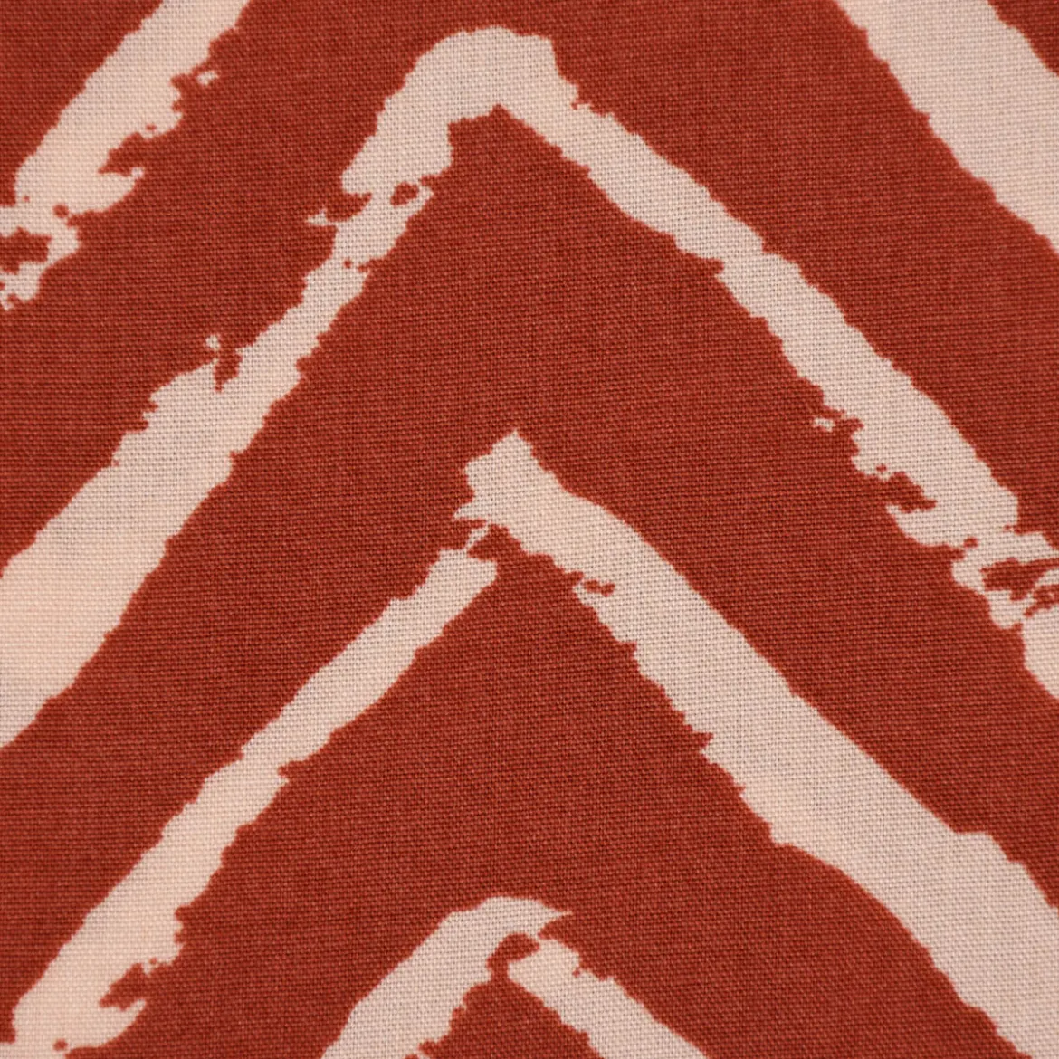 Viskosestoff Bekleidungsstoff Radiance Chevronmuster ZIG ZAG rostrot beige 1,40m Breite