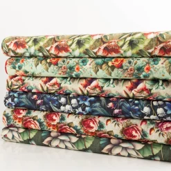 Viskose Stoff mit 42% Leinenanteil Pfingstrosen natur rosa grün 1,43cm Breite