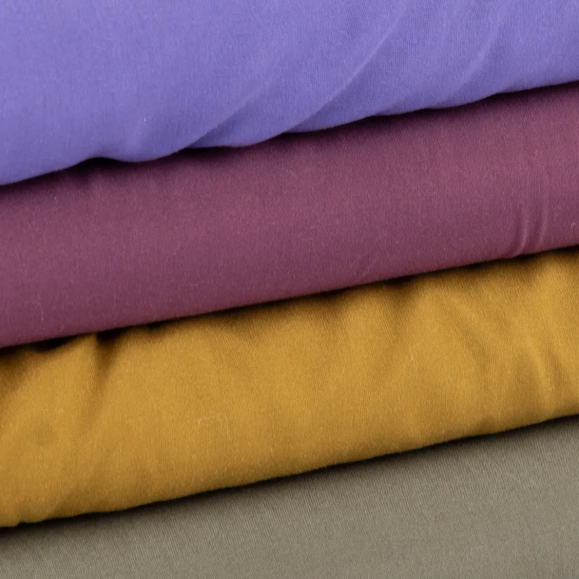 Viskose Stoff Radiance Meterware für Bekleidung uni oliv grün 1,40m Breite