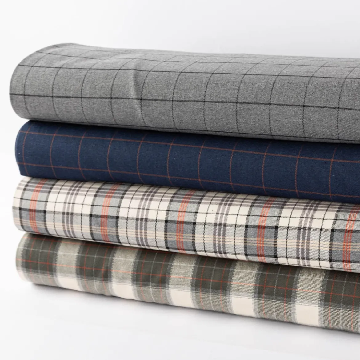 Viskose Stoff Tartan Muster Schottenkaro kariert beige grau rot 1,4m Breite