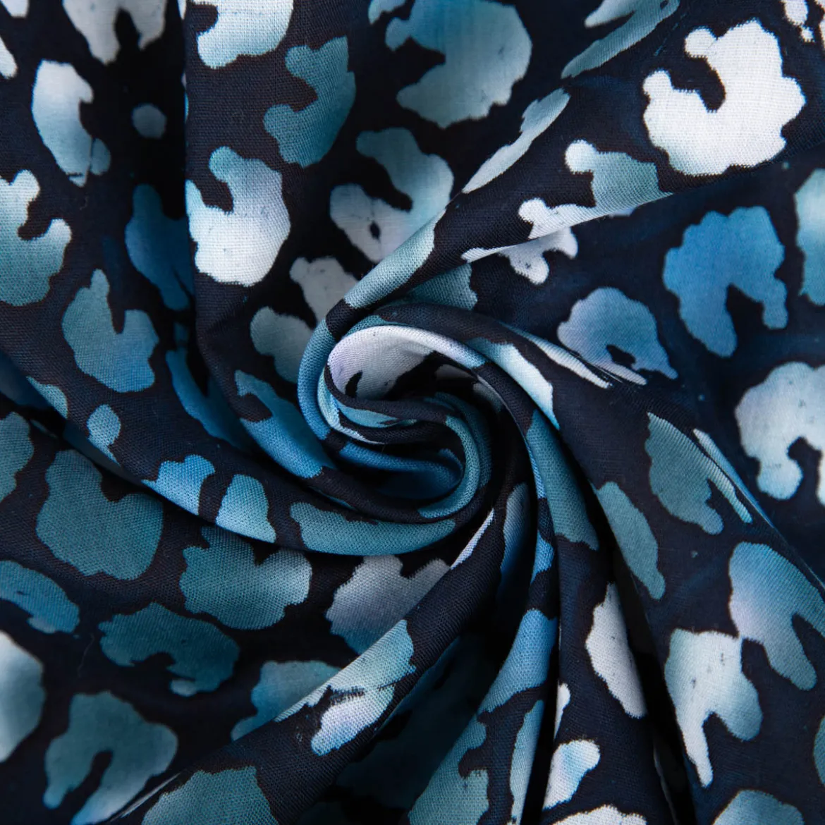 Viskose Stoff Unique Crafted Batik Viskose dunkelblau 1,37m Breite