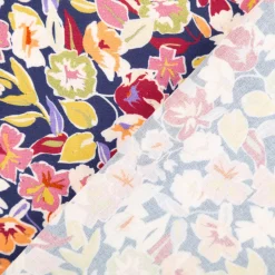 Viskose Stoff Webware Julia kleine Blumen bunt nachtblau von Swafing 1,40m Breite
