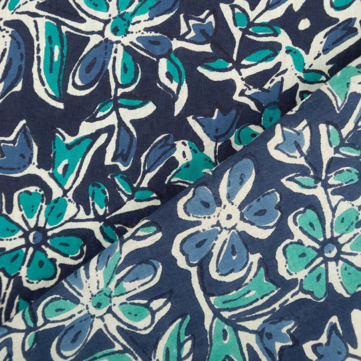 Voile Stoff Batik Blumen indigoblau 1,45m Breite