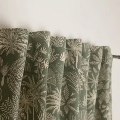 Vorhang Agave in Salbei-Grün mit Smok-Schlaufenband 245x130cm (HxB) oder Wunschmaß von SCHÖNER LEBEN.