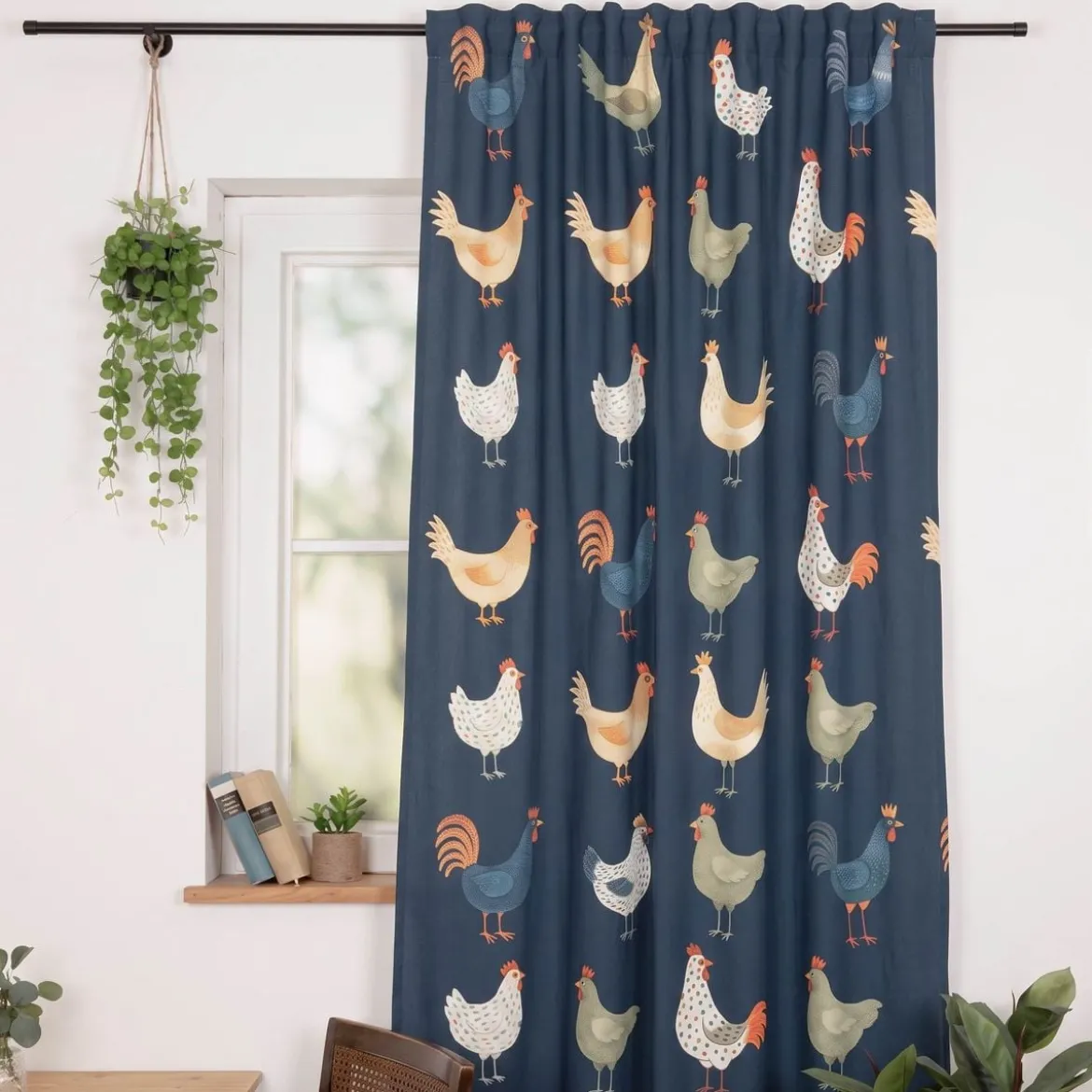Vorhang Baumwolle Hühner dunkelblau bunt Landhaus mit Smok-Schlaufenband 245x130cm (HxB) oder Wunschmaß von SCHÖNER LEBEN.