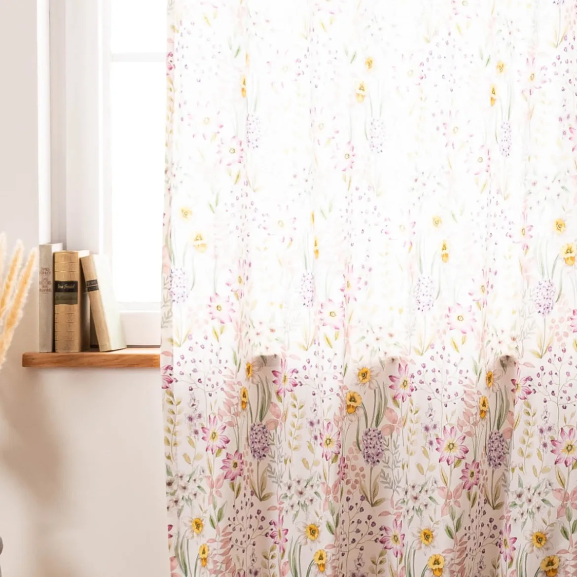 Vorhang Daffodil Spring Flower aus Baumwolle weiß bunt in 245cm oder Wunschlänge von SCHÖNER LEBEN.
