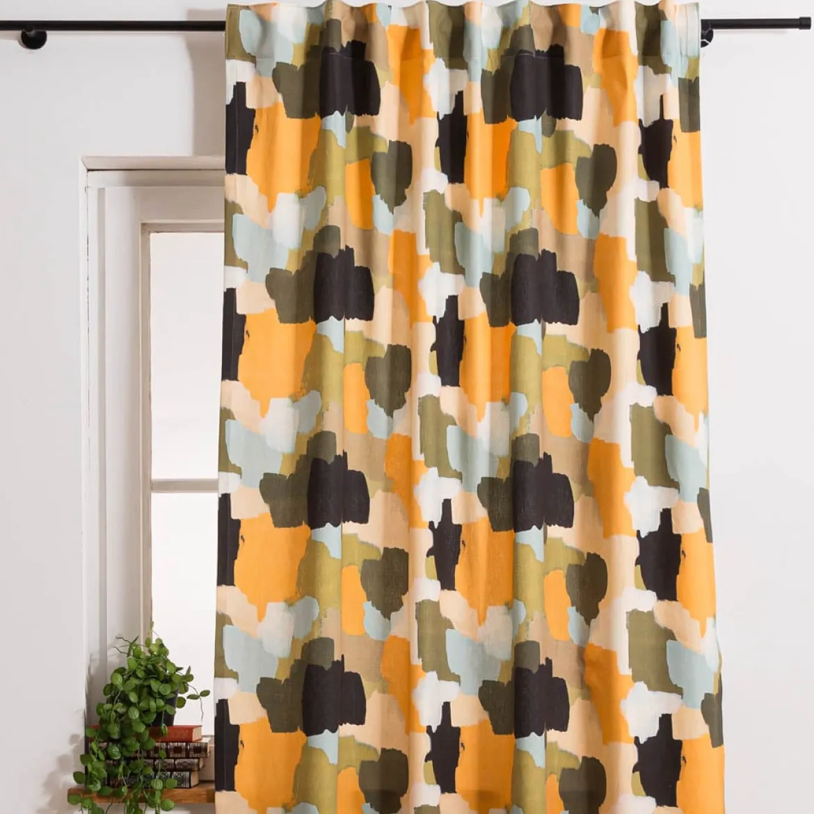 Vorhang Glaucia Farbflecken in Gelb, Grün, Schwarz mit Smok-Schlaufenband 245x130cm (HxB) oder Wunschmaß von SCHÖNER LEBEN.