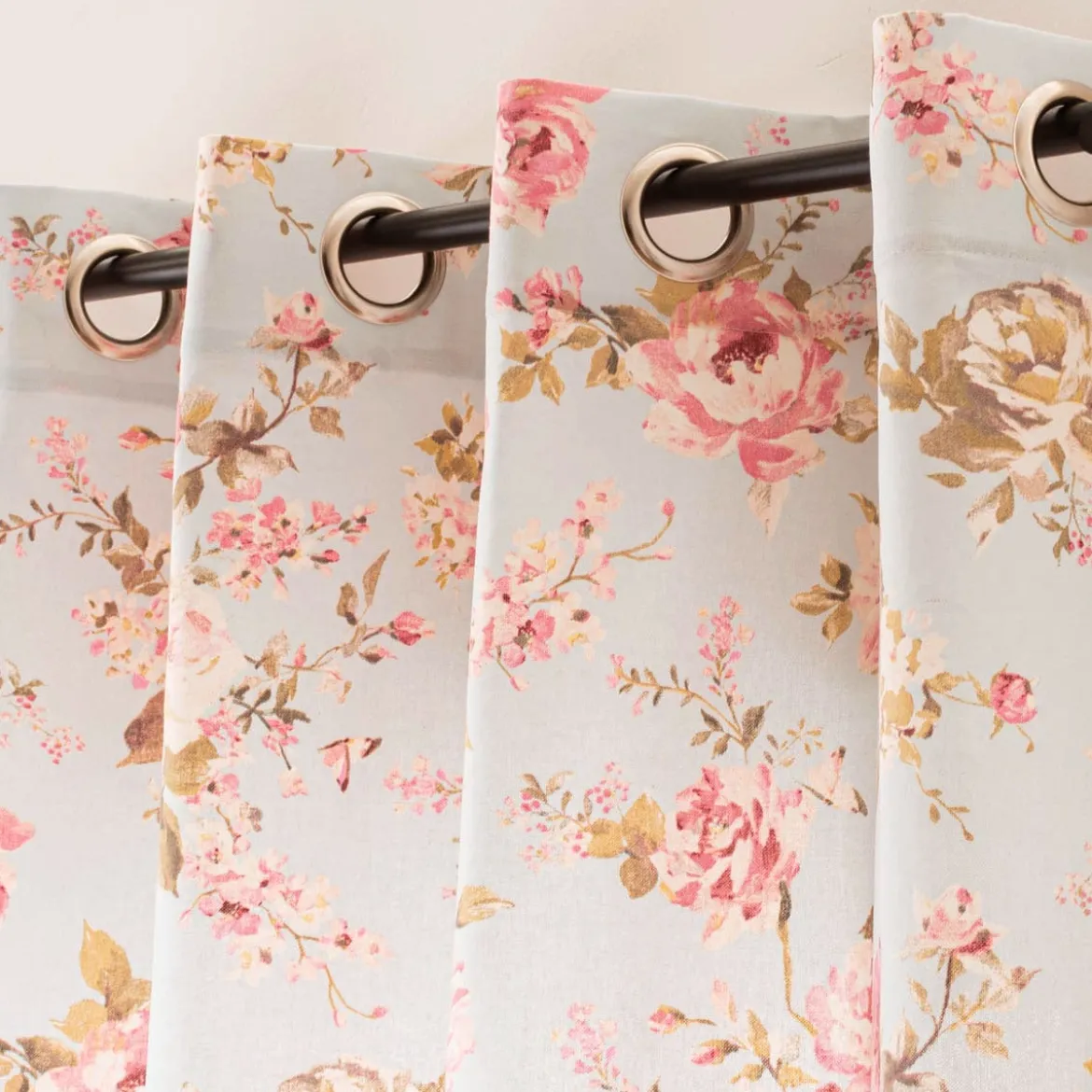 Vorhang mit Ösen Classic Painted Rose Rosen hellblau rosa in 245cm oder Wunschlänge von SCHÖNER LEBEN.