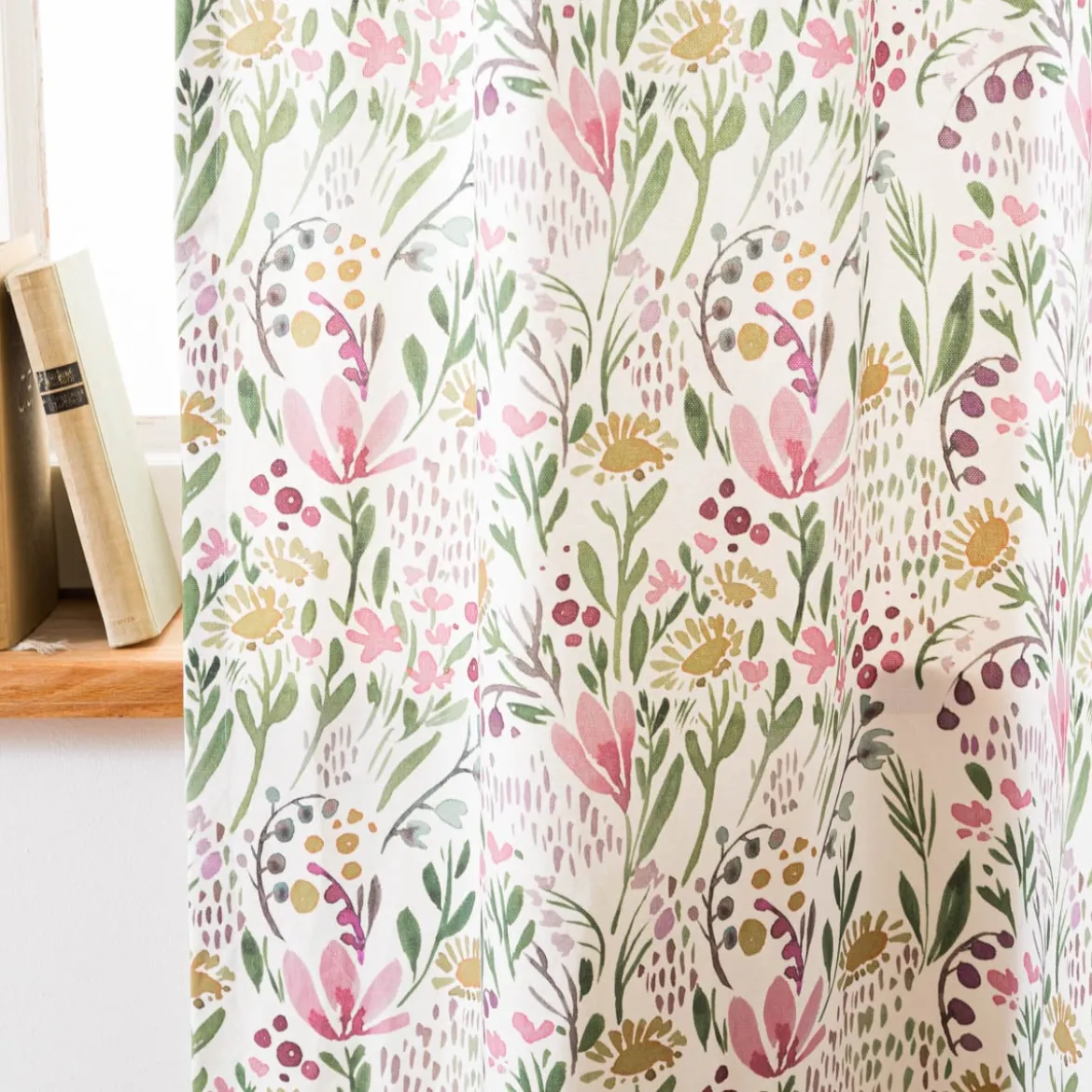 Vorhang mit Smok-Schlaufenband Aquarell Blumen weiß rosa grün in 245cm oder Wunschlänge von SCHÖNER LEBEN.