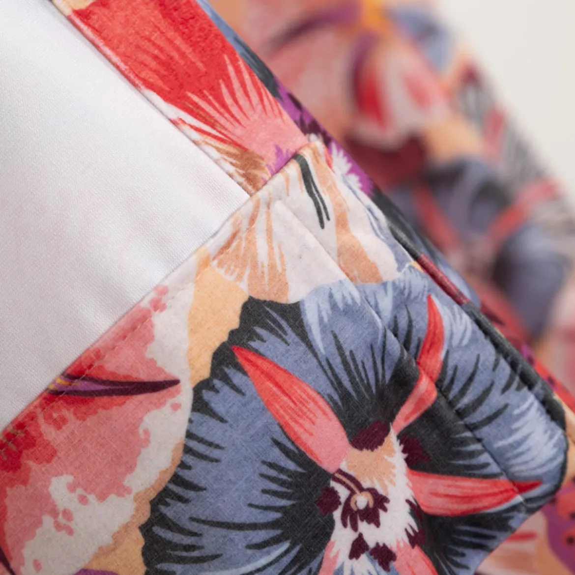 Vorhang Samtvorhang Antonella Blüten mit Smok-Schlaufenband 245x130cm (HxB) oder Wunschmaß von SCHÖNER LEBEN.
