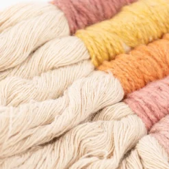 Wanddeko Regenbogen aus Baumwolle rosa gelb orange natur 23,5x29x1cm von Sass & Belle