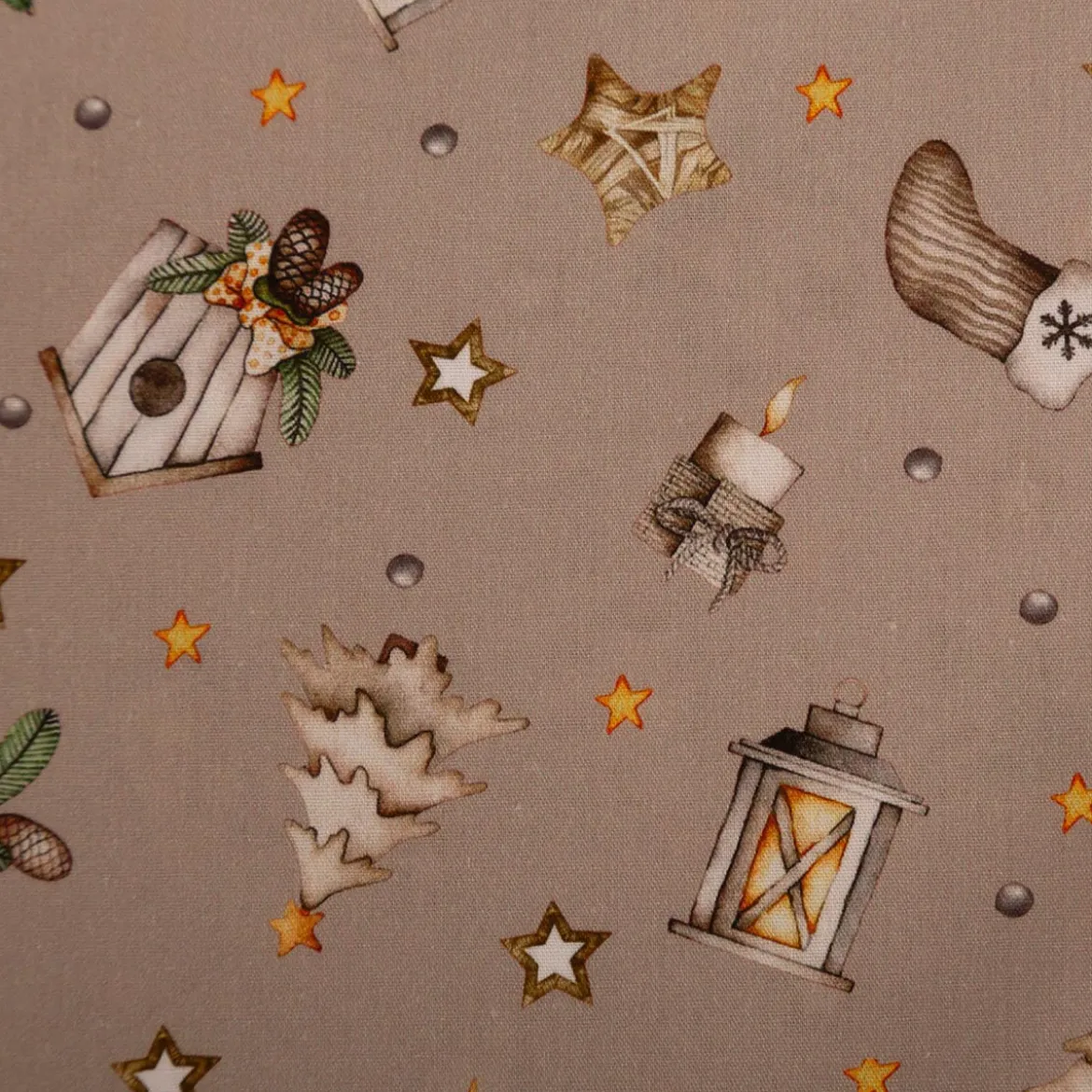 Weihnachtsstoff Baumwollstoff Popeline Allover Weihnachtsmotive beige 1,45m Breite