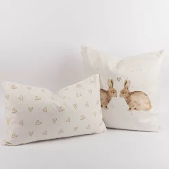 Wende Kissenhülle Kaninchen Herzen Samtoptik aus Kunstfaser weiß beige braun 45x45cm von Clayre & Eef