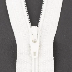 YKK Reißverschluss Kunststoffspirale teilbar 3mm 40cm lang in versch. Farben