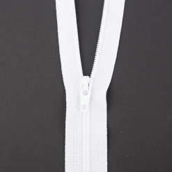 YKK Reißverschluss Kunststoffspirale teilbar 3mm 50cm lang in versch. Farben