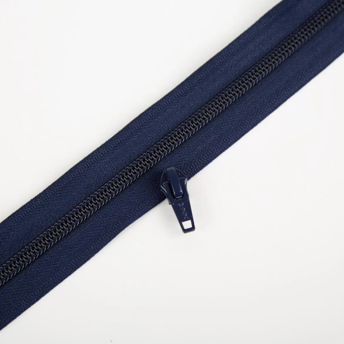 YKK Schieber Zipper für Reißverschluss Meterware Kunststoffspirale 5mm in 3cm Breite Dunkelblau 1 Stk