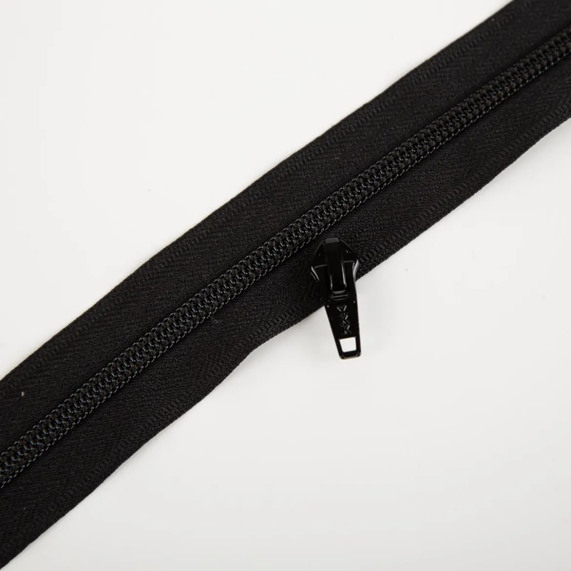 YKK Schieber Zipper für Reißverschluss Meterware Kunststoffspirale 5mm in 3cm Breite Schwarz 1 Stk