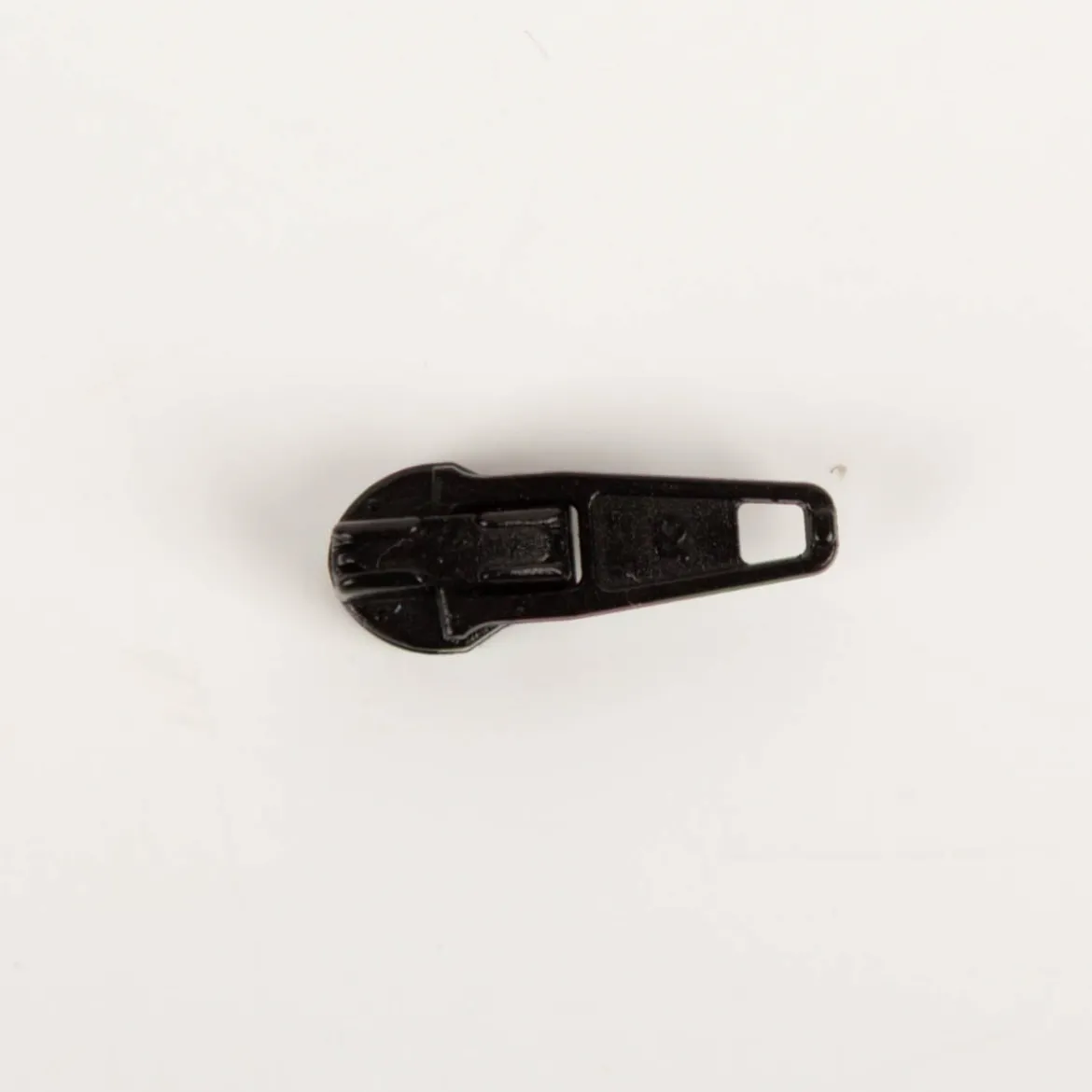 Zipper Schwarz lackiert Feinzinkdruckguss für Reißverschluss 25mm